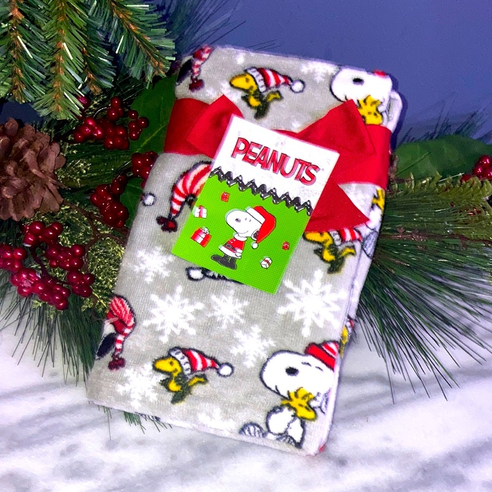 Snoopy peanuts Christmas kitchen towels